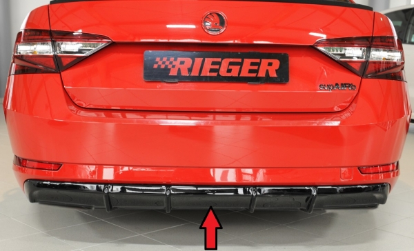 Heckeinsatz (für elektr. AHK) ohne Aussparung für Endrohrblenden, schwarz glanz