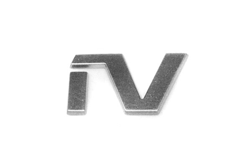 SUPERB 4 - Schriftzug "iV"