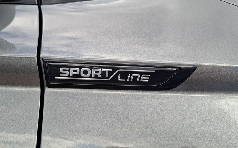 KAROQ - Schriftzug Sportline rechts