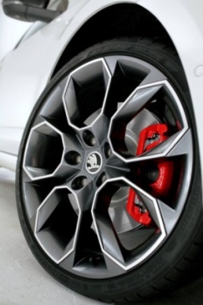 LM-Felge Xtreme 7,5Jx19" ET51 in anthrazit-grau