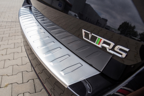 EDELSTAHL LADEKANTENSCHUTZ für SKODA OCTAVIA III RS Combi