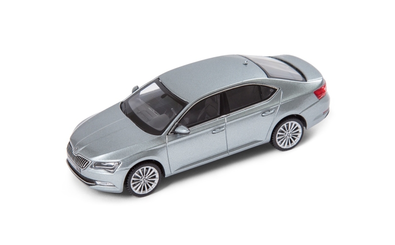 Modellauto Superb Limousine M 1:43