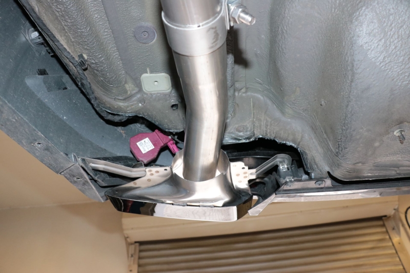Octavia NX RS iV Endschalldämpfer Ausgang rechts/links - Austritt in den originalen Endrohr