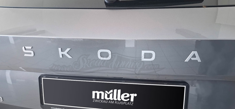 KAROQ FL - Schriftzug SKODA NEU