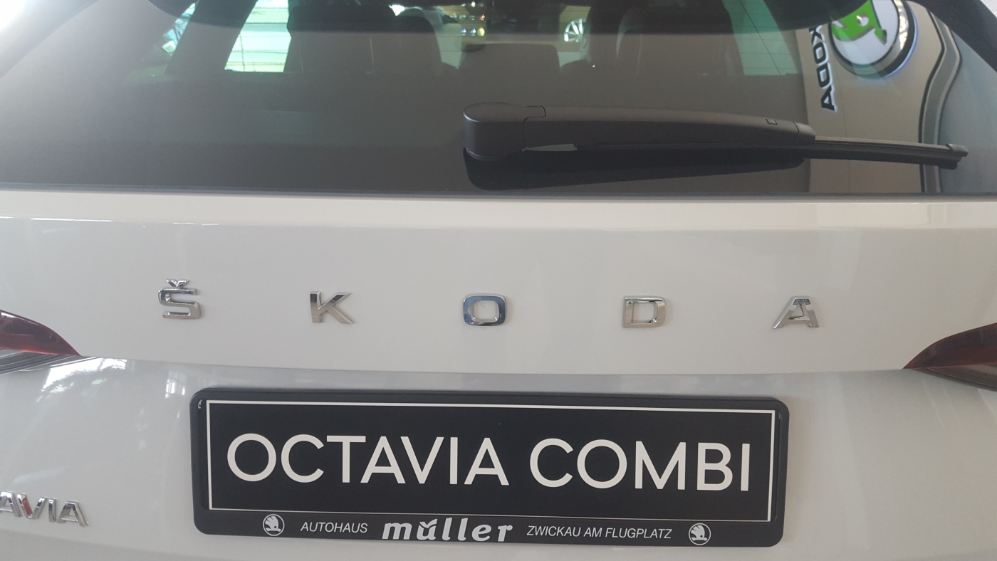 OCTAVIA 4 - Schriftzug "SKODA"