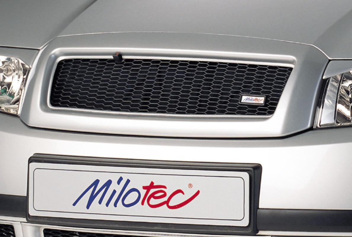 Sportgrill ohne Emblem, Fabia 1