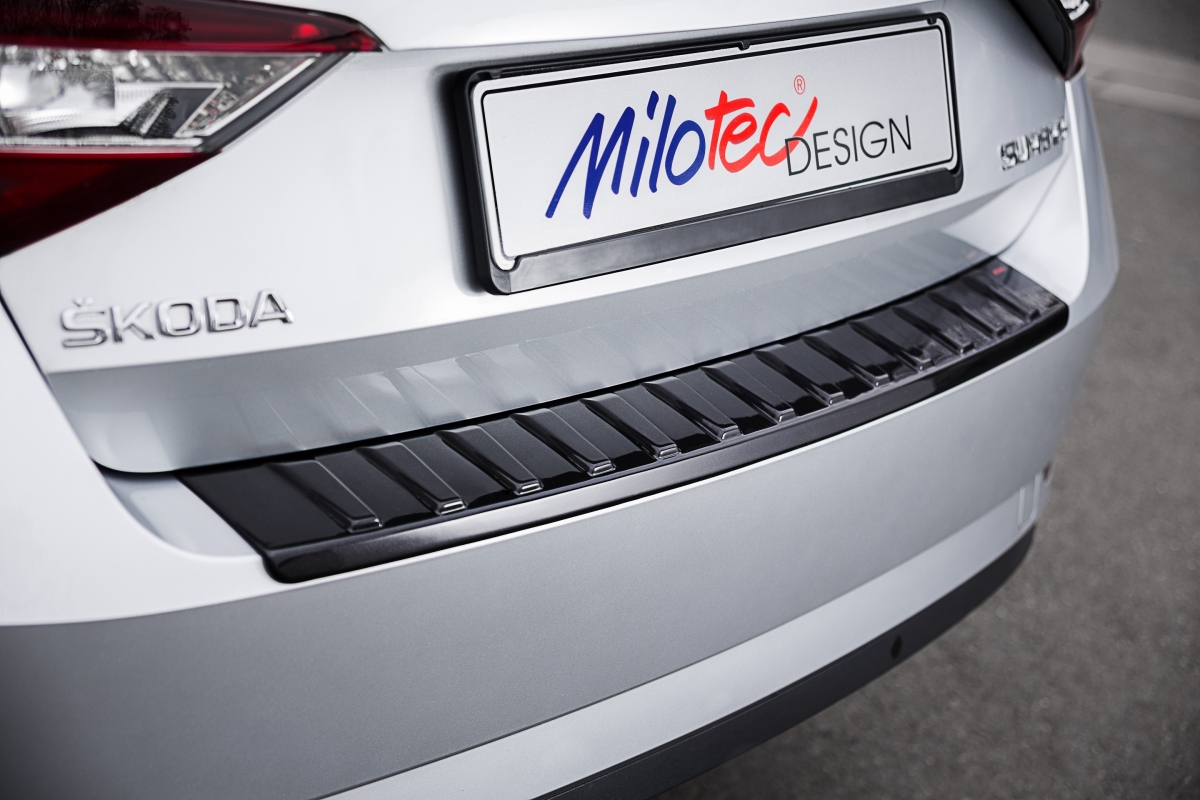 Ladekantenschutz, Superb III Limousine, Schwarz Klavierlack