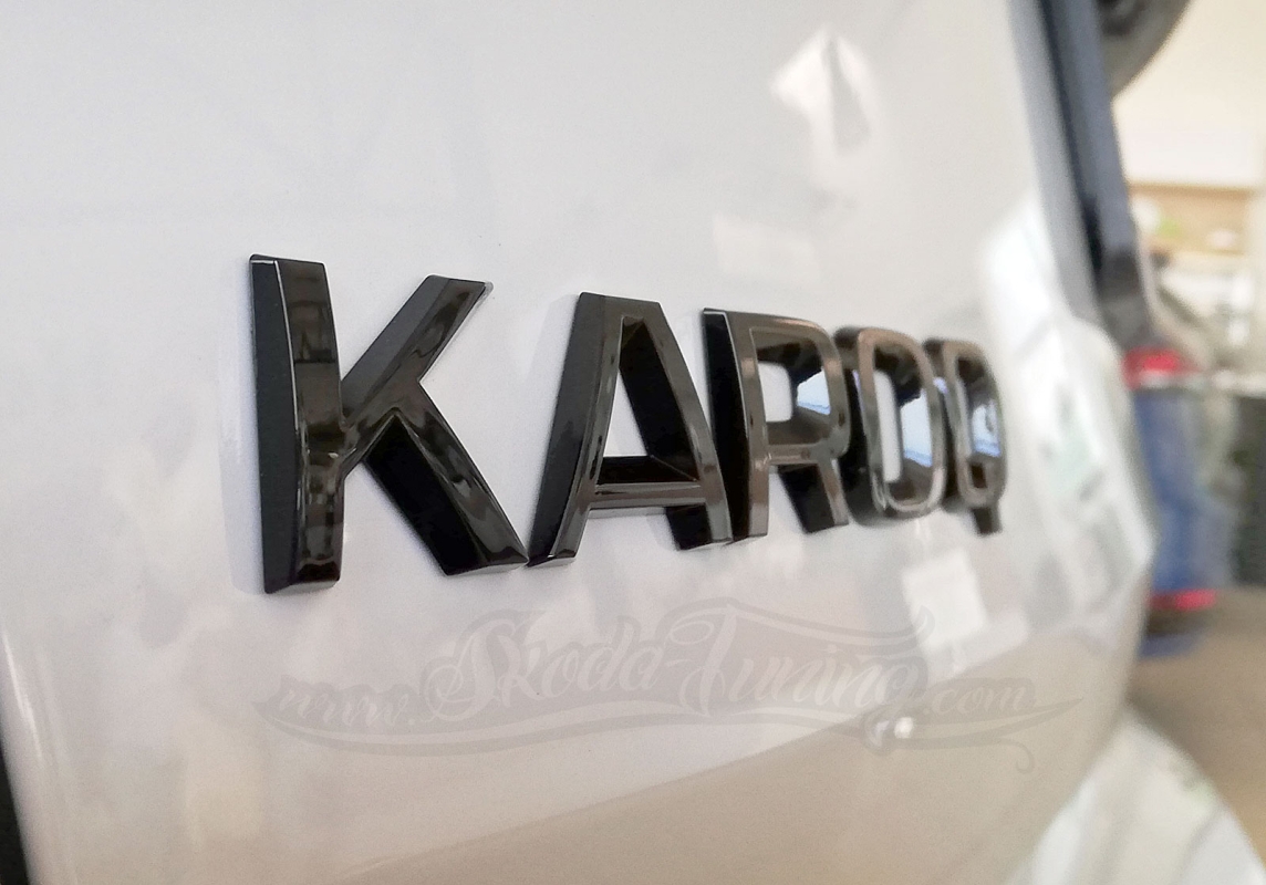 KAROQ Schriftzug schwarz