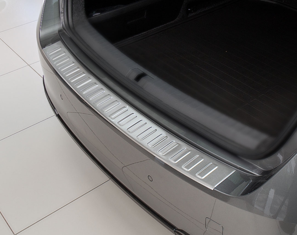 Ladekantenschutz mit Abkantung - Skoda Octavia 4 Limo FACELIFT (ab 24)