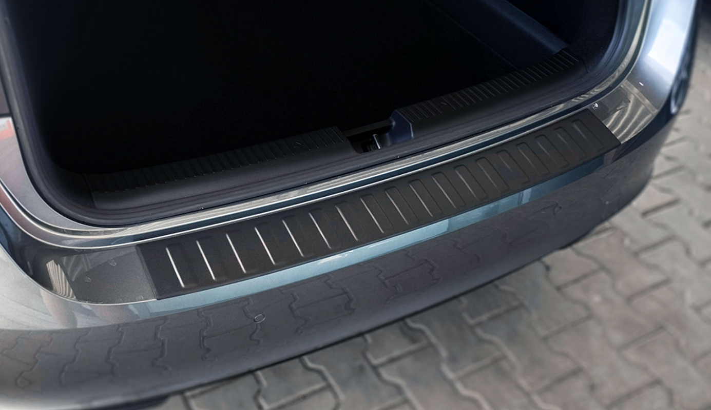 Edelstahl Ladekantenschutz beschichtet - Superb 4 Limousine