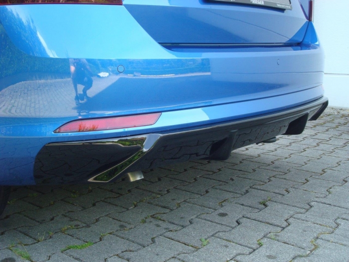 Heckeinsatz Rapid Spaceback AHK - unlackiert