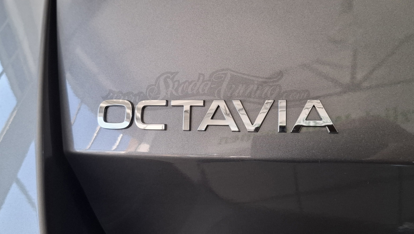 OCTAVIA 4 FL - Schriftzug "Octavia"