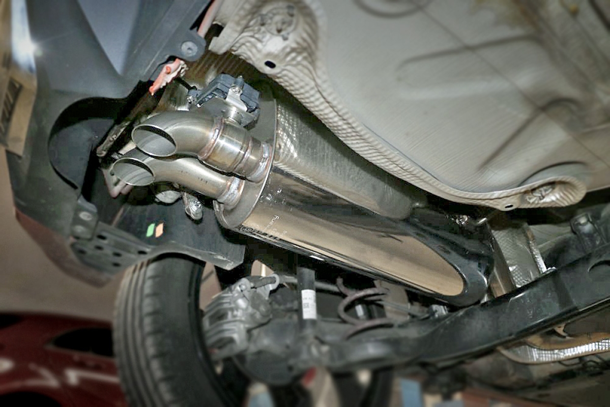 Fabia 4 (PJ) Endschalldämpfer mit elektronischer Abgasklappe