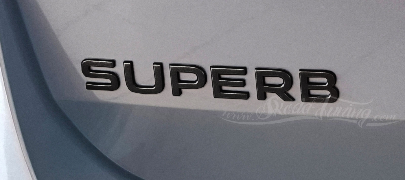 SUPERB 4 - Schriftzug "SUPERB" schwarz