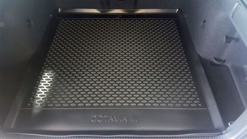 OCTAVIA 3 Combi - Kofferraummatte aus Kunststoff - hoher Rand